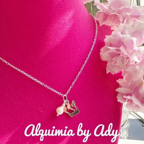 Silver statement 925 stamped baroque pearl  charm necklace - Picture 2 of 10